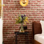 Tinspiro Hotel *